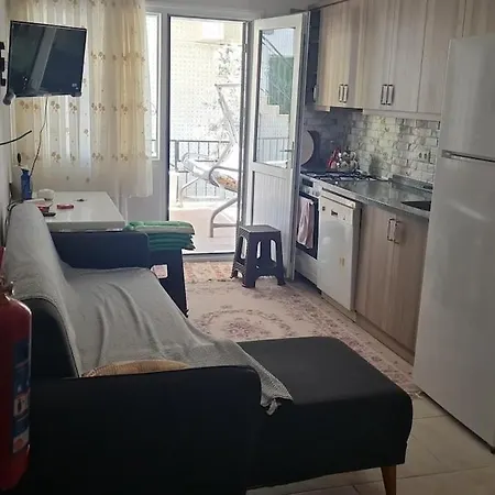 Garden Floor Summer House In Uslu Site 250m To The Sea Semesterbostad