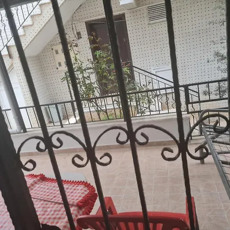 Garden Floor Summer House In Uslu Site 250m To The Sea Semesterbostad *