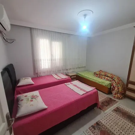 בית נופש Garden Floor Summer House In Uslu Site 250m To The Sea
